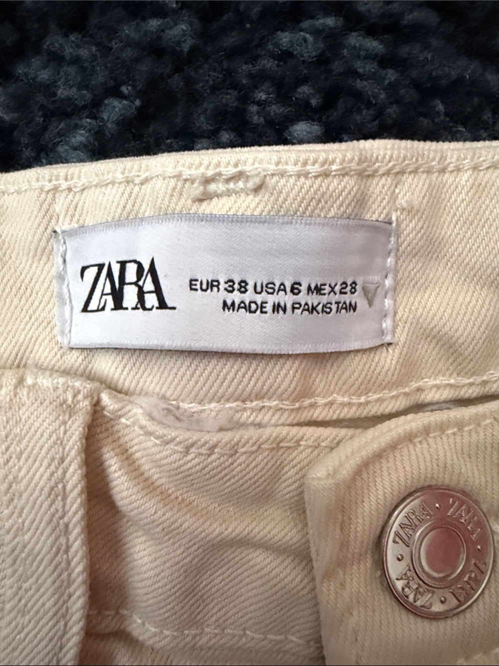 ZARA Cream Ankle Cropped High-Rise Jeans NWT - Picture 6 of 6